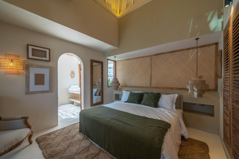 Bedroom 3, Casa Galicia - Spacious Central 7BR Villa : Pool & Sunset Rooftop, Badung