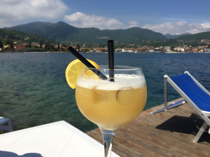 Food & Drinks, Apartment in Manerba Near Lake Garda, Brescia
