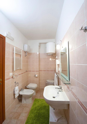 Bathroom 24