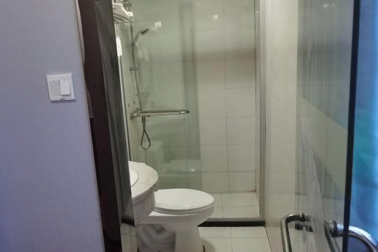 Bathroom, Chengrong Hotel, Shanghai
