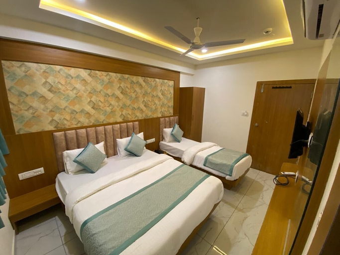 Bedroom 2, Hotel Neptune, Ahmadabad