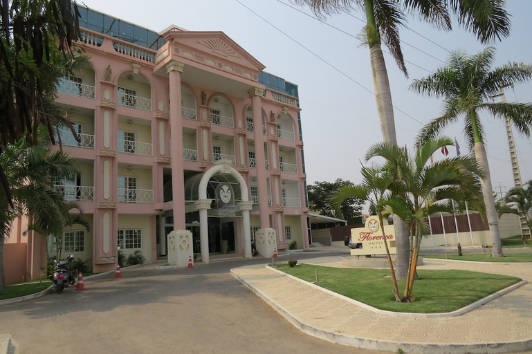 Exterior & Views, Hotel Florença, Samba