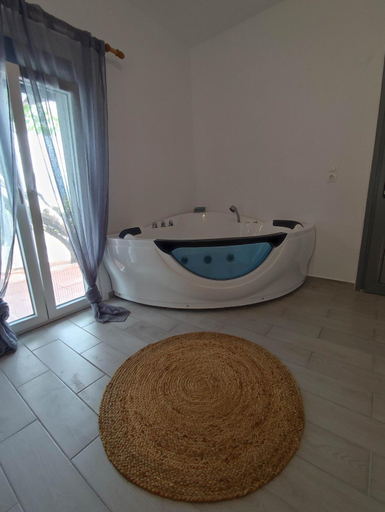 Bathroom 3, Hotel Agnanti, South Aegean