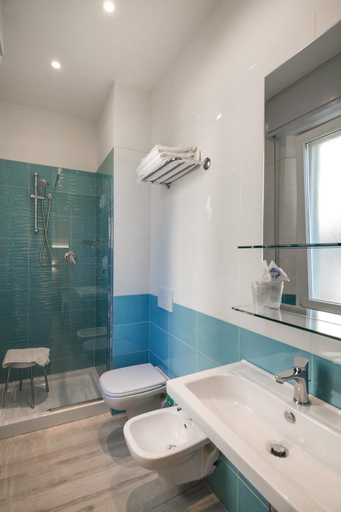 Bathroom 3, Hotel Barbiani, Rimini