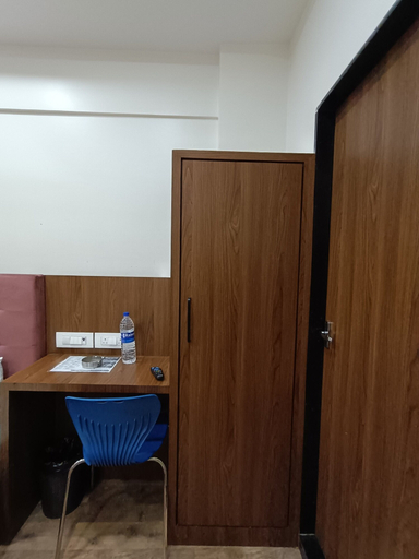 Others 5, Hotel Best, Mumbai Suburban