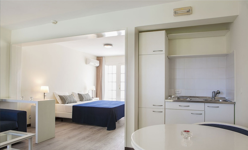 Bedroom 2, Murdeira Village Resort