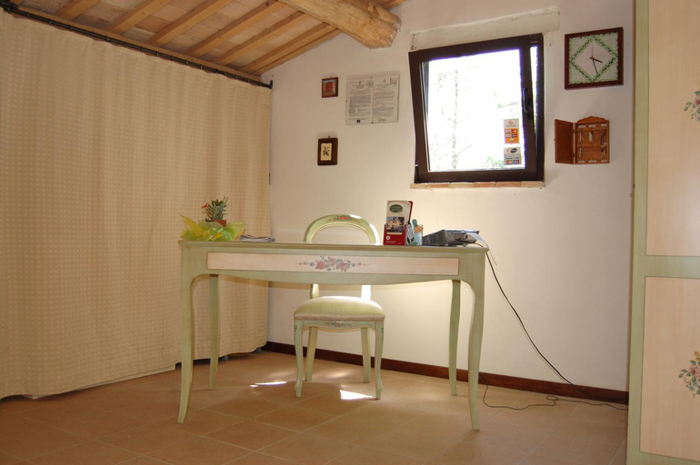 Public Area, Il Giardino Degli Ulivi, Macerata
