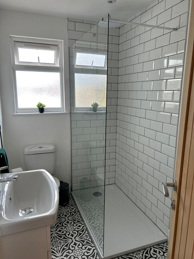 Bathroom 4, Bay View House, Gwynedd