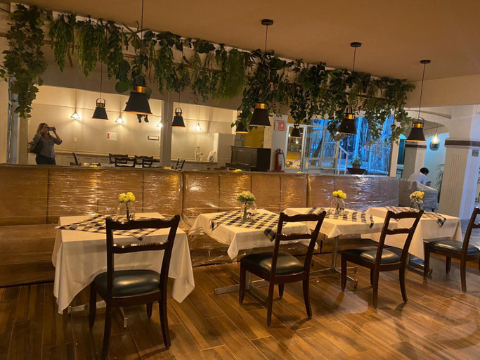 Food & Drinks 4, Hotel Gya Express, Aguascalientes