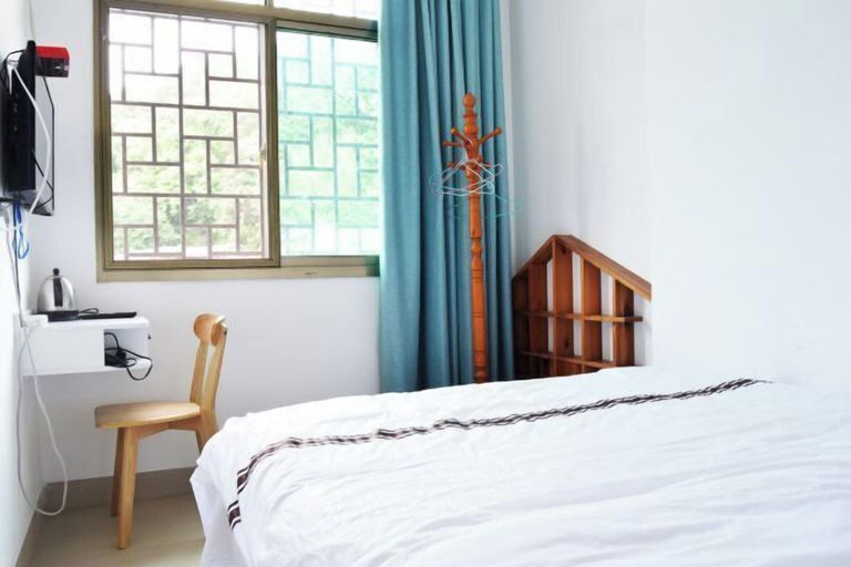 Bedroom 1, Yongding Tulou Mengtian Inn, Longyan