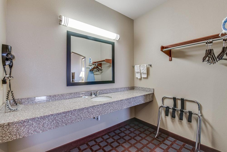 Others 5, Executive Inn & Suites Cushing, Payne