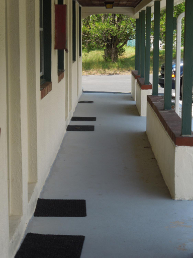 Others 4, Shore Hills Motel, Monmouth