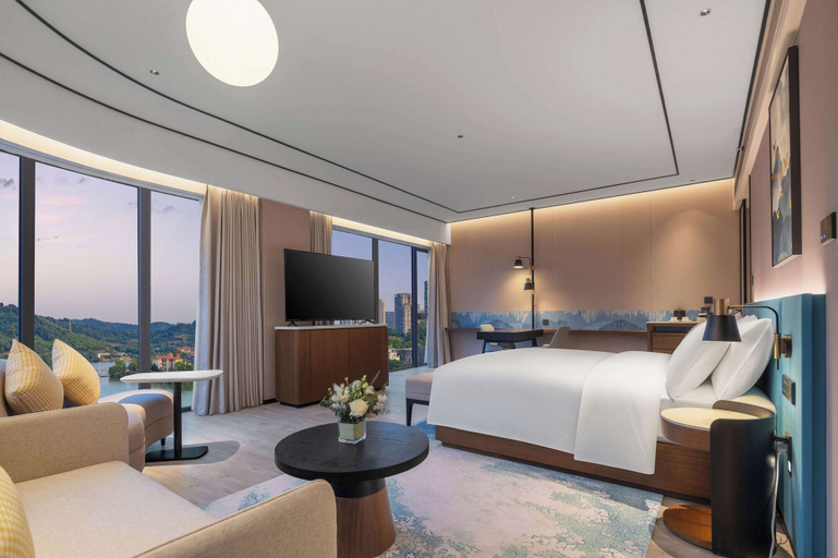 Bedroom 2, Hilton Garden Inn Yichang Yiling, Yichang