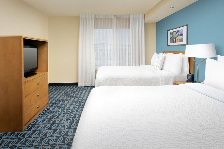 Bedroom 2, Fairfield Inn and Suites by Marriott Yakima, Yakima