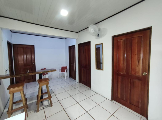 Others 5, Lasagna House, Golfito