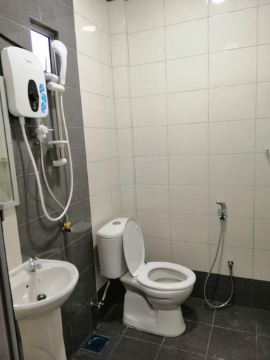 Bathroom 4, Motel Seri Mutiara, Langkawi