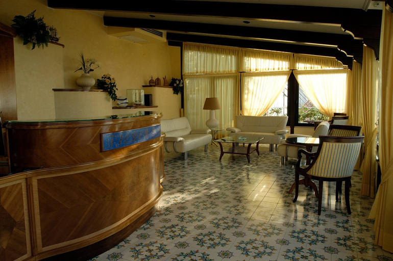 Food & Drinks 5, Florenza Residence, Latina