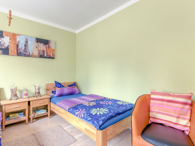 Bedroom 3, Malerischer Aufenthalt in Rauschenbach, Mittelsachsen