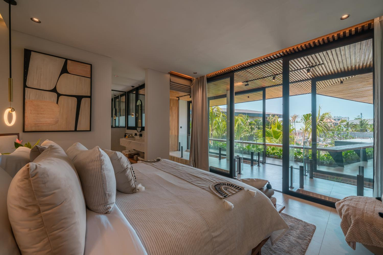 Bedroom 3, Coco Bay - Iconic 8BR Tropical Villa Next to the Beach, Badung