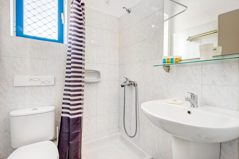Bathroom 3, Hotel Kamelo, South Aegean