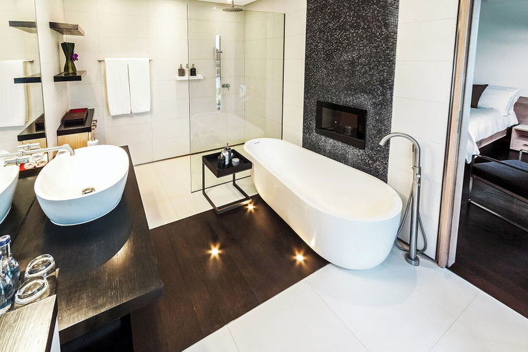 Bathroom 5, Kata Rocks, Phuket Island
