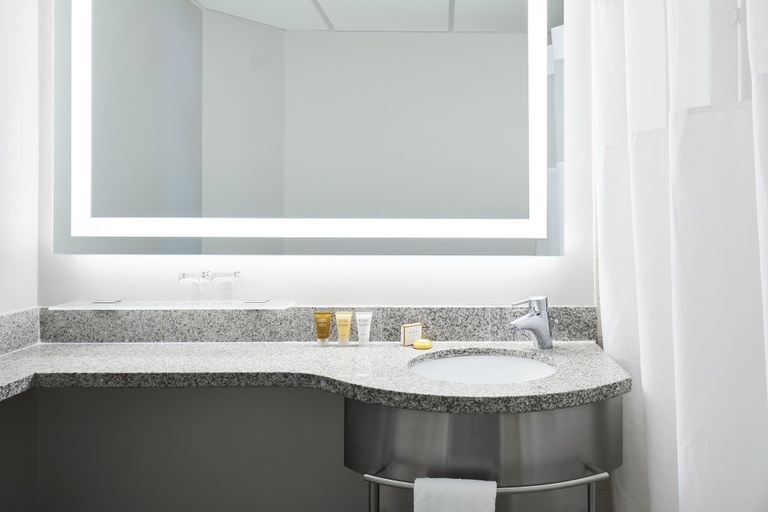 Bathroom 4, Club Quarters Hotel White House, Washington DC, Washington D.C.