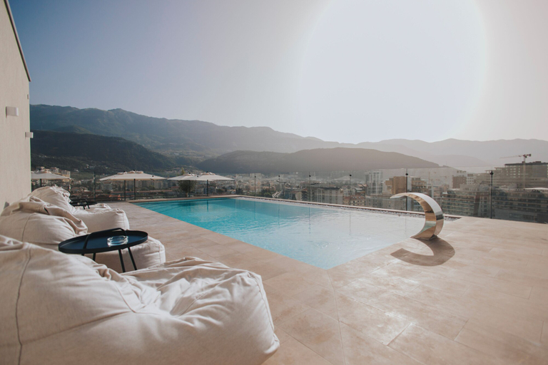 Sport & Beauty 3, Infinity Hotel & More