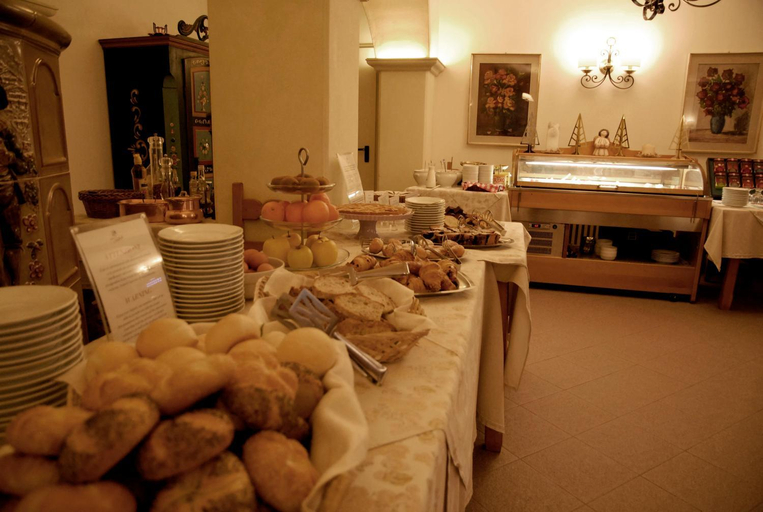 Food & Drinks 4, Albergo Adele, Sondrio