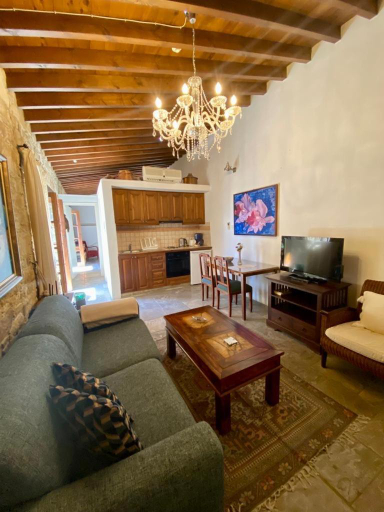 Others 5, Niki's House