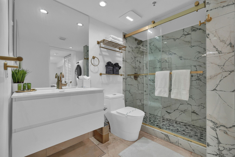 Bathroom 4, Zeus Sanctuary in Brickell Miami, Miami-Dade