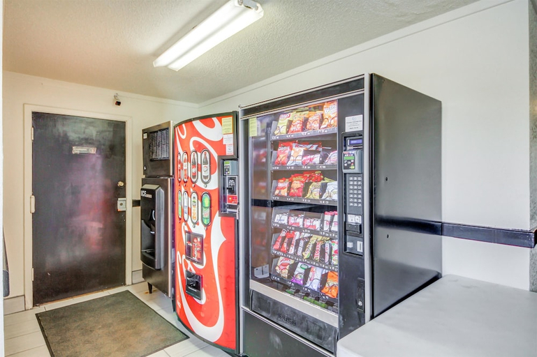 Food & Drinks 4, Motel6 Wichita, Kansas, Sedgwick