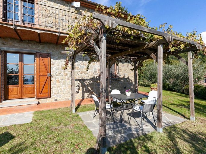 Exterior & Views 2, Villa in Lisciano Niccone With Pool & Nature, Perugia
