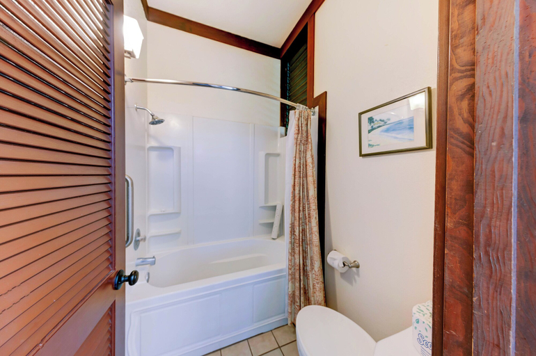 Bathroom 5, Kiahuna Plantation Resort Kauai by OUTRIGGER, Kauai