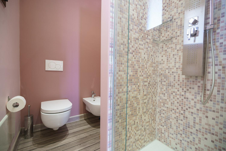 Bathroom 2, Atmosphera, Lecce