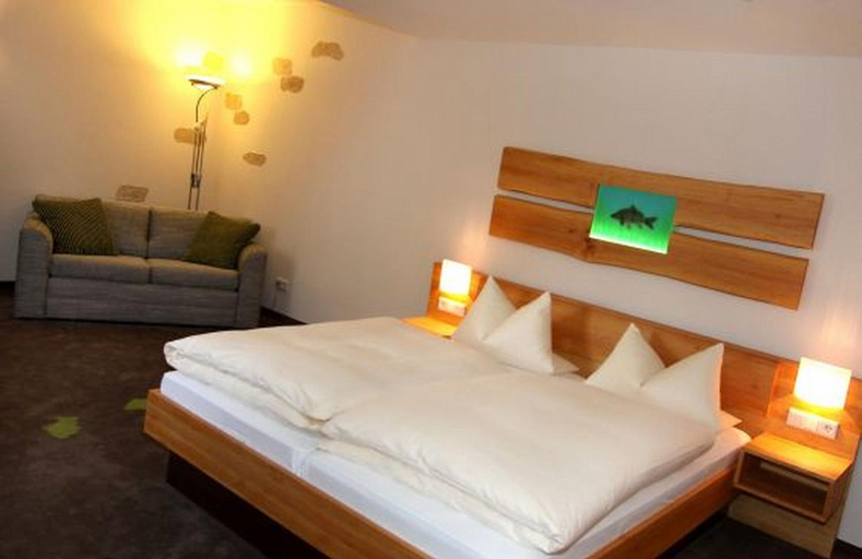 Bedroom 2, Karpfenhotel & Herrenhaus im Gasthaus Sindel-Buckel, Ansbach