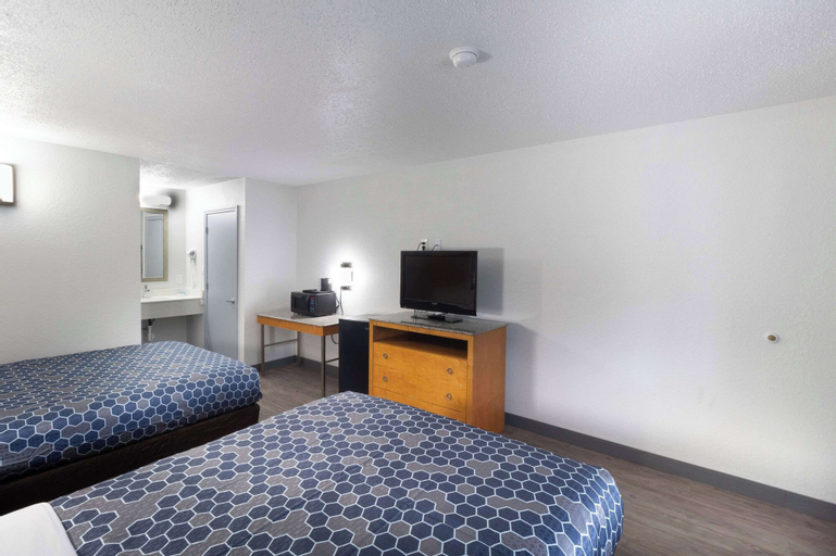 Bedroom 18