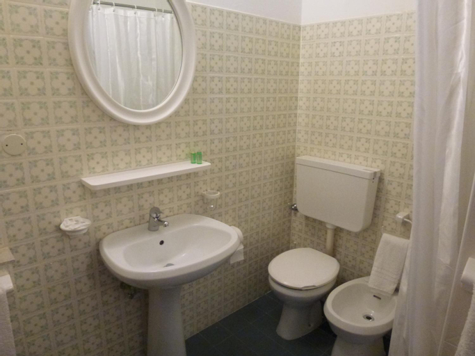 Bedroom 5, Hotel San Marco, Udine