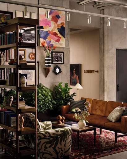 Others 5, Memoir Wedgewood Houston, Davidson