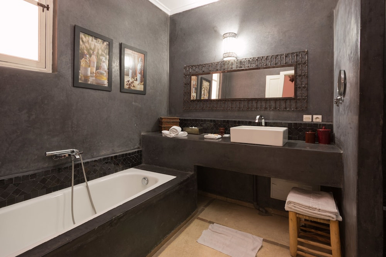 Bathroom 2, Riad Alegria, Marrakech