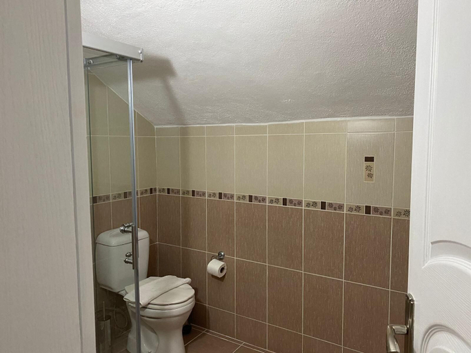 Bathroom 5, Alize Otel, Bozcaada