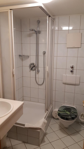 Bathroom 4, Landhotel Wiesenhof, Alb-Donau-Kreis