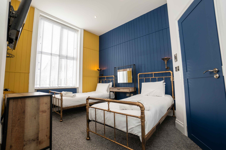 Bedroom 4, Delmont Hotel, North Yorkshire