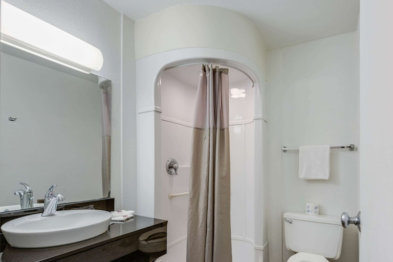 Bathroom 3, Motel6 Winnemucca, NV, Humboldt