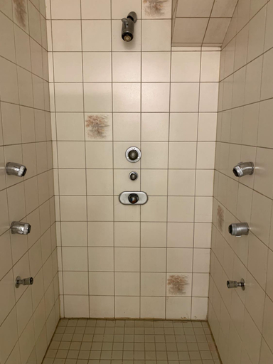Bathroom 5, Espace Morteau, Doubs
