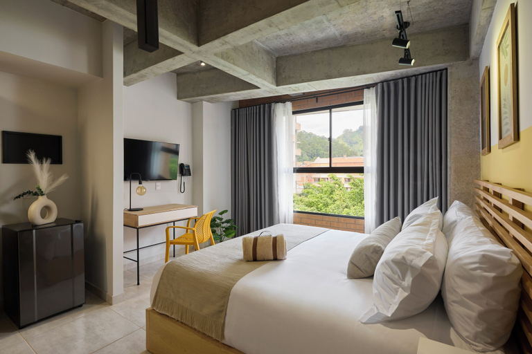 Bedroom 4, 30 Living Suites, Medellín