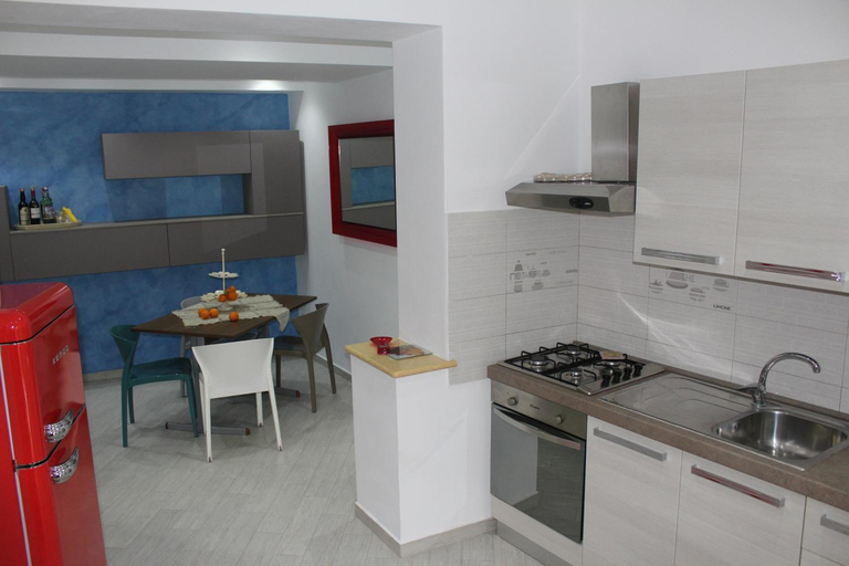 Others 4, B&B Xenia, Palermo