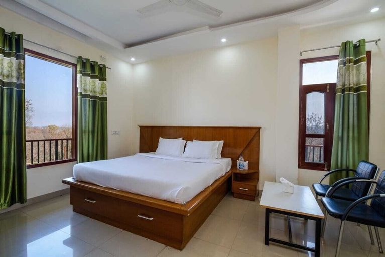 Bedroom 2, Hotel Roop, Mandi