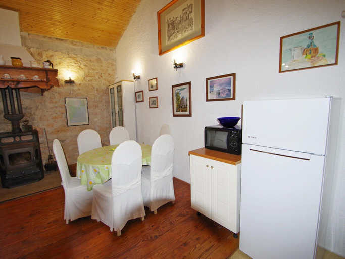 Others 3, Holiday Villa in Village Rakalj, Marčana