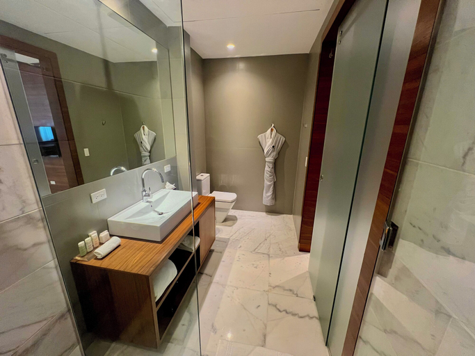 Bathroom 4, Hotel San Felipe, Panamá
