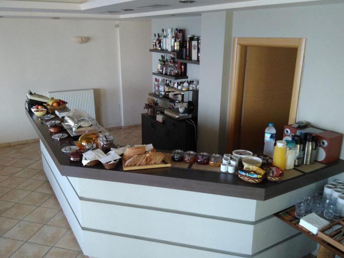 Food & Drinks 5, Hotel Theasi, West Greece